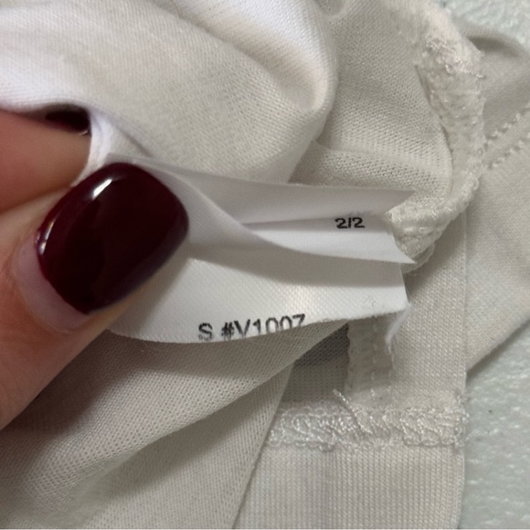 Vuori Men's Current White Pocket T-Shirt - Picture 6 of 8